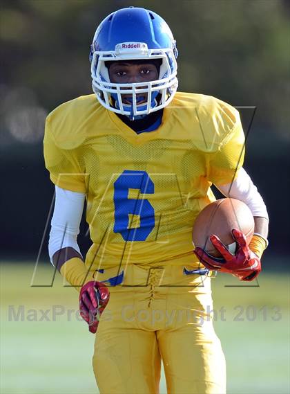 Thumbnail 2 in Babylon vs. Roosevelt (Long Island Class IV Final) photogallery.