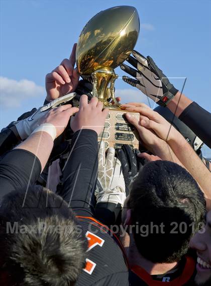 Thumbnail 3 in Babylon vs. Roosevelt (Long Island Class IV Final) photogallery.