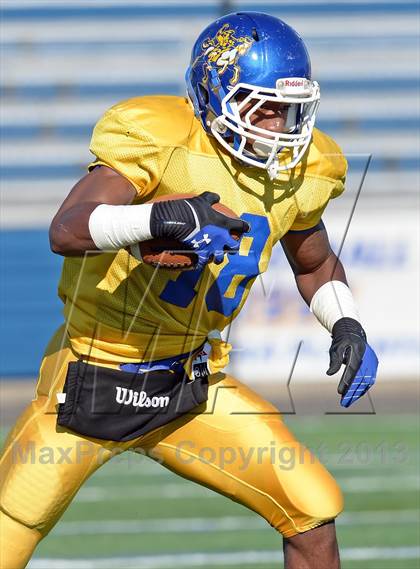 Thumbnail 2 in Babylon vs. Roosevelt (Long Island Class IV Final) photogallery.