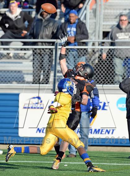 Thumbnail 2 in Babylon vs. Roosevelt (Long Island Class IV Final) photogallery.