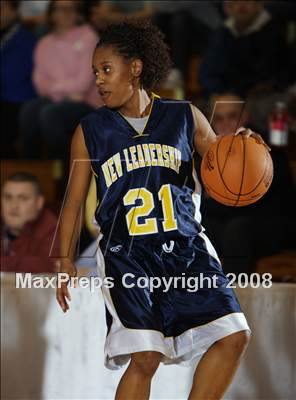 Thumbnail 2 in Granby vs New Leadership (Spalding Hoophall Classic) photogallery.