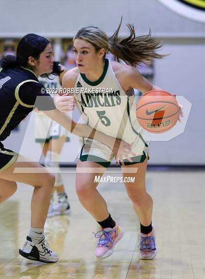 Thumbnail 2 in Palmer vs Scurry-Rosser (Play-in Playoff Game) photogallery.