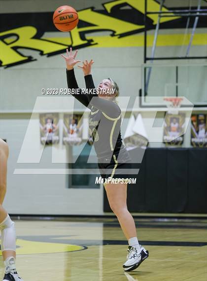 Thumbnail 1 in Palmer vs Scurry-Rosser (Play-in Playoff Game) photogallery.