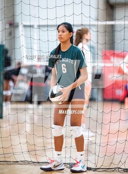 Thumbnail 1 in Del Norte vs Westview (Southern California Invitational) photogallery.