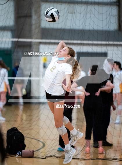 Thumbnail 3 in Del Norte vs Westview (Southern California Invitational) photogallery.