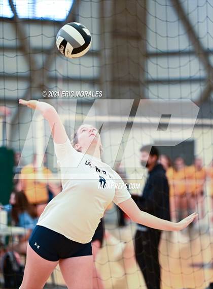 Thumbnail 3 in Del Norte vs Westview (Southern California Invitational) photogallery.