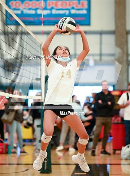 Thumbnail 1 in Del Norte vs Westview (Southern California Invitational) photogallery.