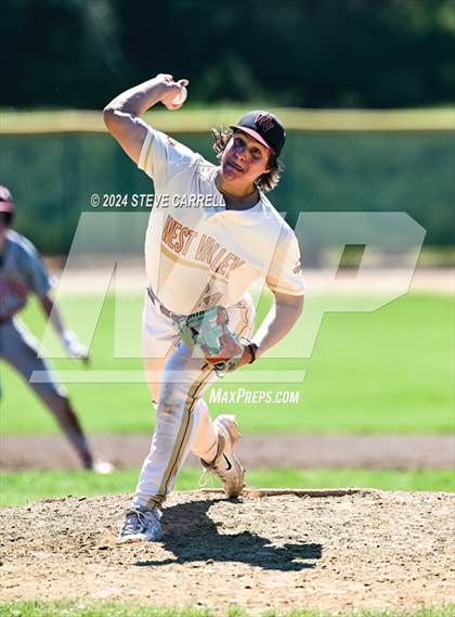 Thumbnail 3 in West Valley vs Truckee photogallery.