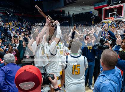 Thumbnail 2 in St. Ignatius vs. Centerville (OHSAA Division I Final) photogallery.
