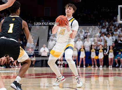 Thumbnail 1 in St. Ignatius vs. Centerville (OHSAA Division I Final) photogallery.