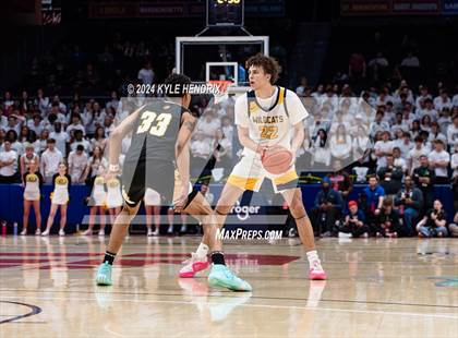 Thumbnail 3 in St. Ignatius vs. Centerville (OHSAA Division I Final) photogallery.