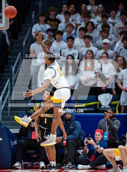 Thumbnail 1 in St. Ignatius vs. Centerville (OHSAA Division I Final) photogallery.