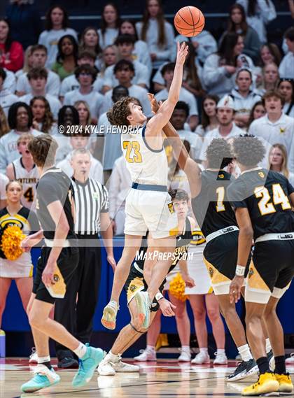 Thumbnail 1 in St. Ignatius vs. Centerville (OHSAA Division I Final) photogallery.