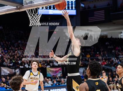 Thumbnail 3 in St. Ignatius vs. Centerville (OHSAA Division I Final) photogallery.
