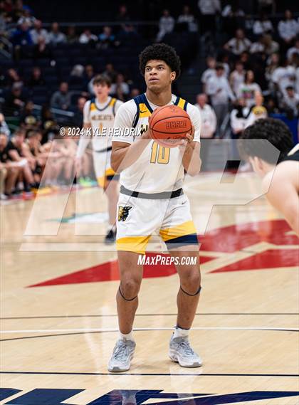 Thumbnail 1 in St. Ignatius vs. Centerville (OHSAA Division I Final) photogallery.