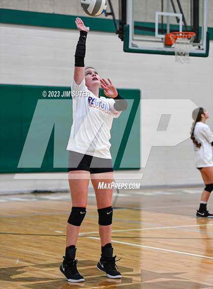Thumbnail 3 in McMullen County vs Neches (UIL 1A Region IV Semifinal) photogallery.