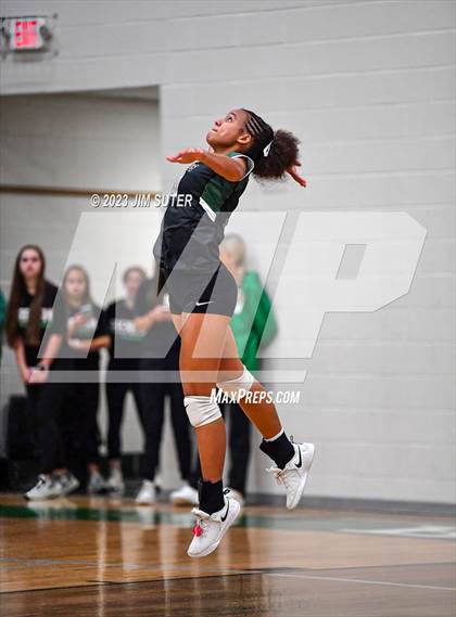 Thumbnail 2 in McMullen County vs Neches (UIL 1A Region IV Semifinal) photogallery.