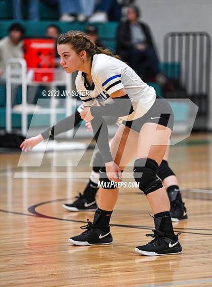 Thumbnail 3 in McMullen County vs Neches (UIL 1A Region IV Semifinal) photogallery.