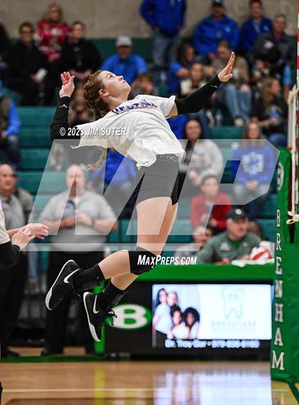 Thumbnail 3 in McMullen County vs Neches (UIL 1A Region IV Semifinal) photogallery.
