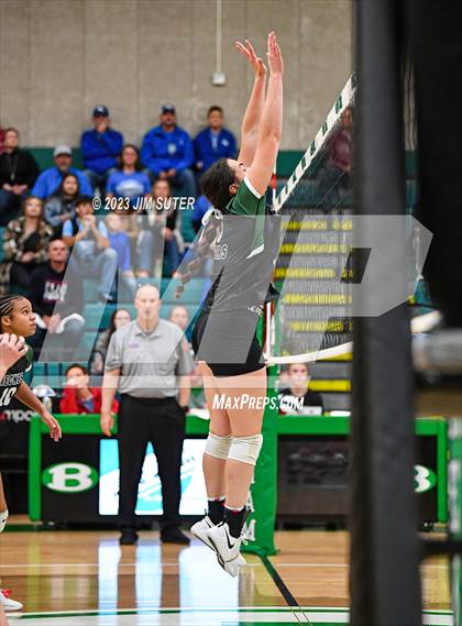 Thumbnail 3 in McMullen County vs Neches (UIL 1A Region IV Semifinal) photogallery.