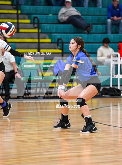 Thumbnail 2 in McMullen County vs Neches (UIL 1A Region IV Semifinal) photogallery.