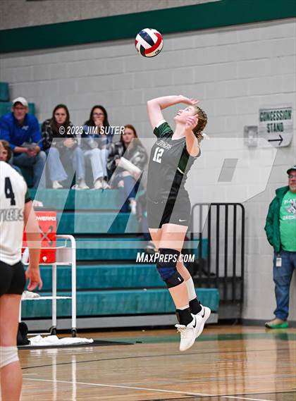 Thumbnail 3 in McMullen County vs Neches (UIL 1A Region IV Semifinal) photogallery.