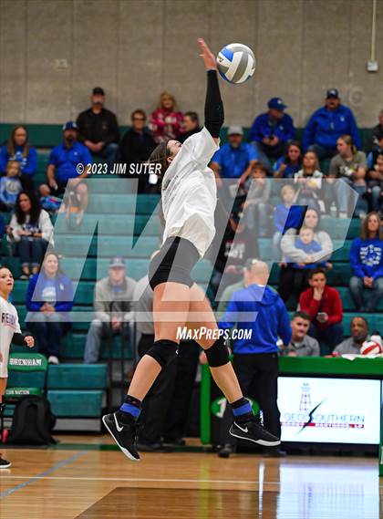 Thumbnail 3 in McMullen County vs Neches (UIL 1A Region IV Semifinal) photogallery.