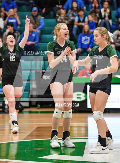 Thumbnail 2 in McMullen County vs Neches (UIL 1A Region IV Semifinal) photogallery.