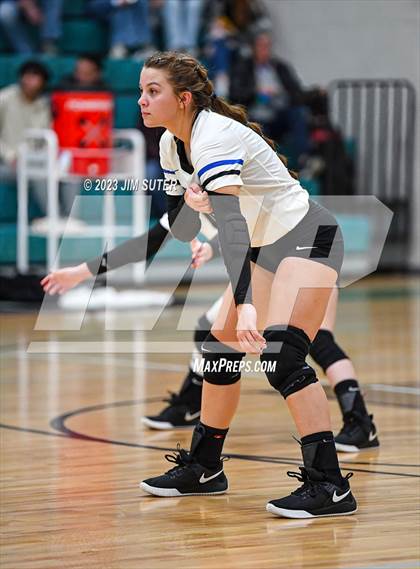 Thumbnail 1 in McMullen County vs Neches (UIL 1A Region IV Semifinal) photogallery.