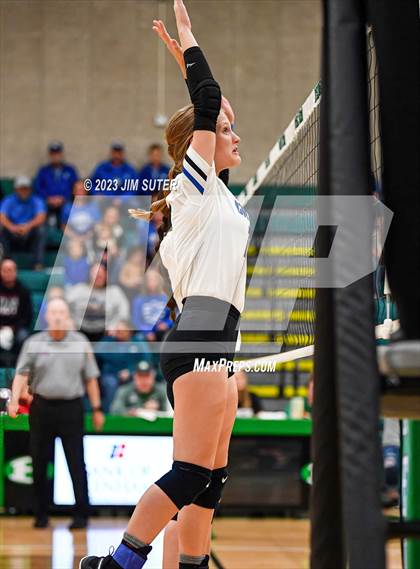 Thumbnail 3 in McMullen County vs Neches (UIL 1A Region IV Semifinal) photogallery.