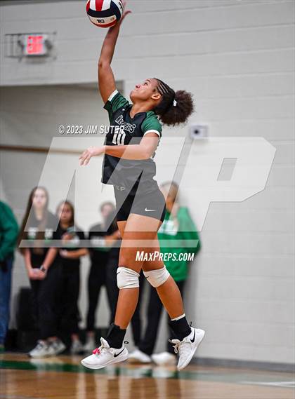 Thumbnail 3 in McMullen County vs Neches (UIL 1A Region IV Semifinal) photogallery.
