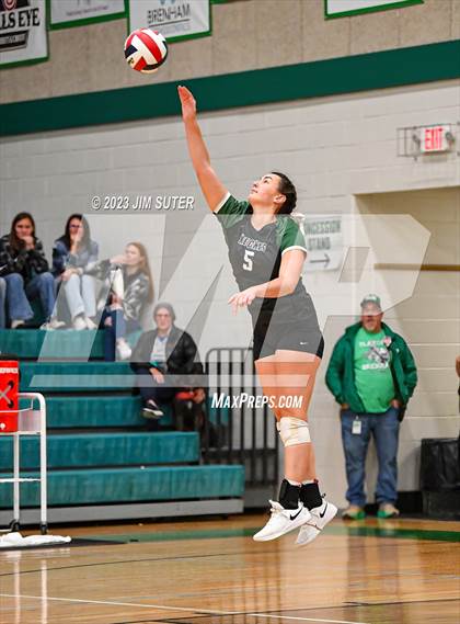 Thumbnail 1 in McMullen County vs Neches (UIL 1A Region IV Semifinal) photogallery.