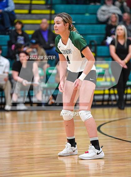 Thumbnail 2 in McMullen County vs Neches (UIL 1A Region IV Semifinal) photogallery.