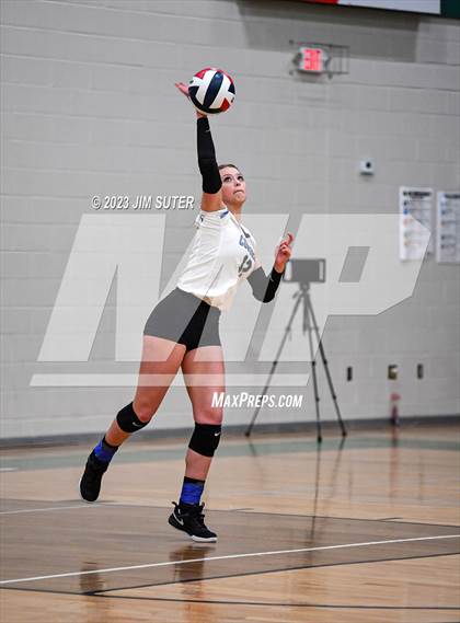 Thumbnail 2 in McMullen County vs Neches (UIL 1A Region IV Semifinal) photogallery.