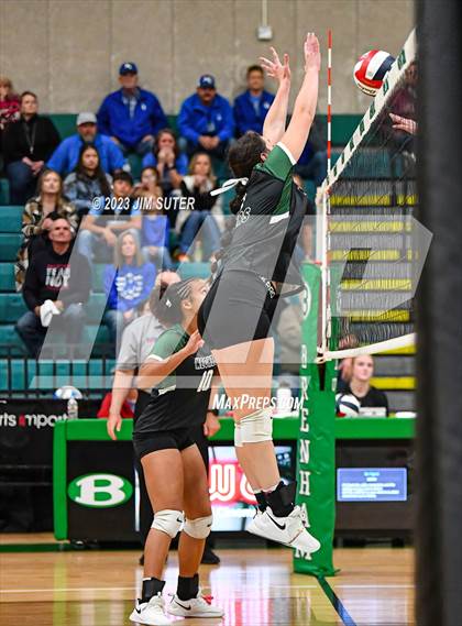 Thumbnail 3 in McMullen County vs Neches (UIL 1A Region IV Semifinal) photogallery.