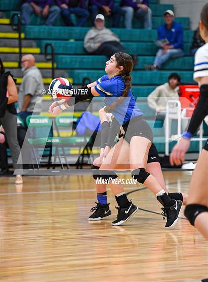 Thumbnail 1 in McMullen County vs Neches (UIL 1A Region IV Semifinal) photogallery.