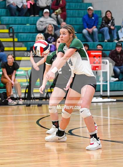 Thumbnail 3 in McMullen County vs Neches (UIL 1A Region IV Semifinal) photogallery.