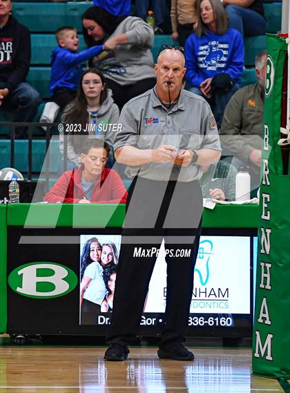 Thumbnail 1 in McMullen County vs Neches (UIL 1A Region IV Semifinal) photogallery.