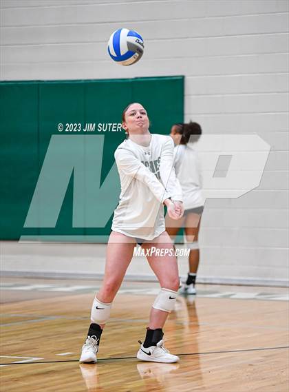 Thumbnail 2 in McMullen County vs Neches (UIL 1A Region IV Semifinal) photogallery.