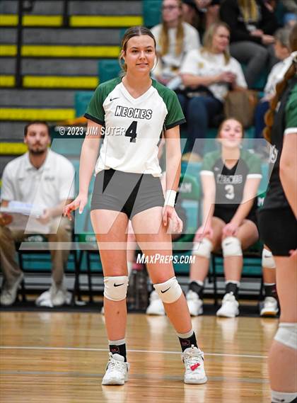 Thumbnail 3 in McMullen County vs Neches (UIL 1A Region IV Semifinal) photogallery.