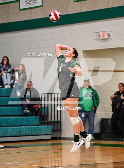 Thumbnail 3 in McMullen County vs Neches (UIL 1A Region IV Semifinal) photogallery.