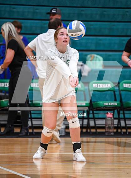 Thumbnail 2 in McMullen County vs Neches (UIL 1A Region IV Semifinal) photogallery.