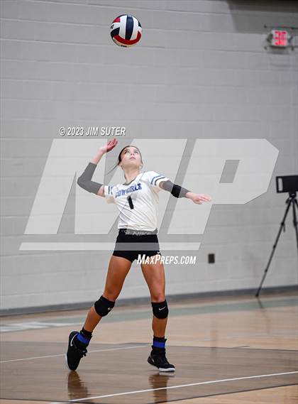 Thumbnail 3 in McMullen County vs Neches (UIL 1A Region IV Semifinal) photogallery.