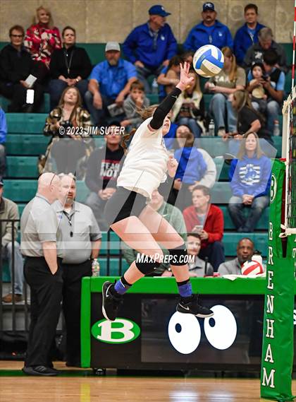Thumbnail 3 in McMullen County vs Neches (UIL 1A Region IV Semifinal) photogallery.