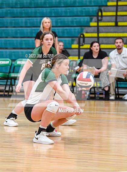 Thumbnail 2 in McMullen County vs Neches (UIL 1A Region IV Semifinal) photogallery.