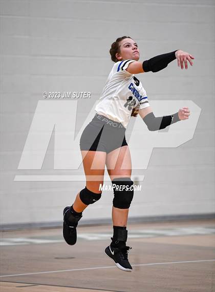 Thumbnail 3 in McMullen County vs Neches (UIL 1A Region IV Semifinal) photogallery.