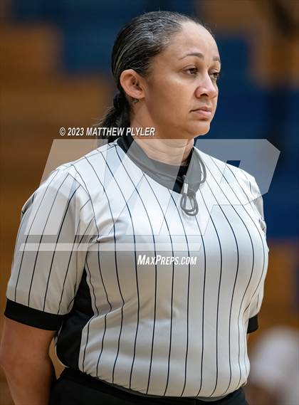 Thumbnail 2 in Eastern Alamance vs Terry Sanford (NCHSAA 3A First Round) photogallery.