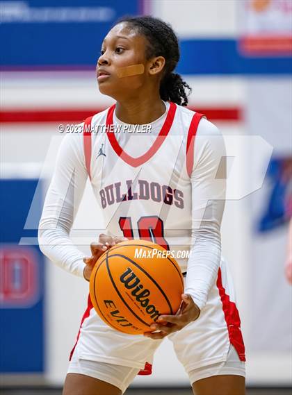Thumbnail 2 in Eastern Alamance vs Terry Sanford (NCHSAA 3A First Round) photogallery.