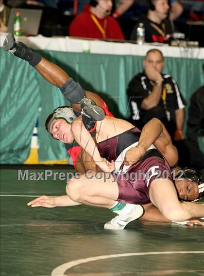 Thumbnail 2 in NYSPHSAA D1 Championships (Semifinals) photogallery.
