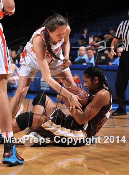 Thumbnail 2 in Chaminade vs. West (CIF SoCal Regional D2 Final) photogallery.